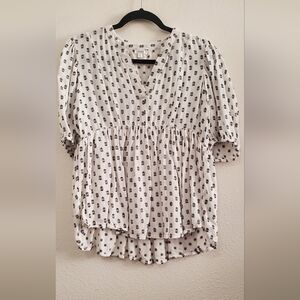 Women's Black and White Patterned Top